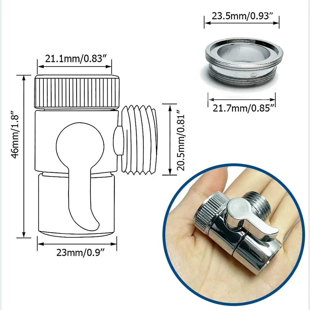 Abgebildet sind ein silberfarbener Brause-Adapter mit Hebelgriff, Gewindeanschlüssen und zugehörigem Adapterring, sowie Maßangaben.