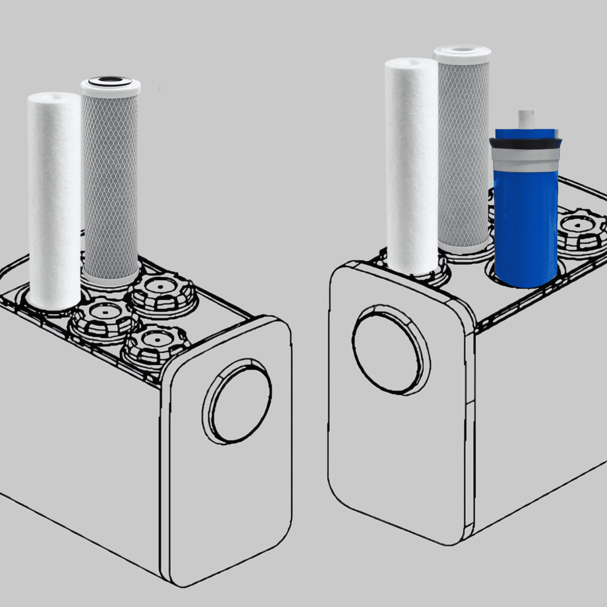 Zwei rechteckige Geräte mit runden Deckeln oben, jeweils mit drei aufgesetzten, zylindrischen Wasserfilter-Patronen, darunter eine blaue Membran.