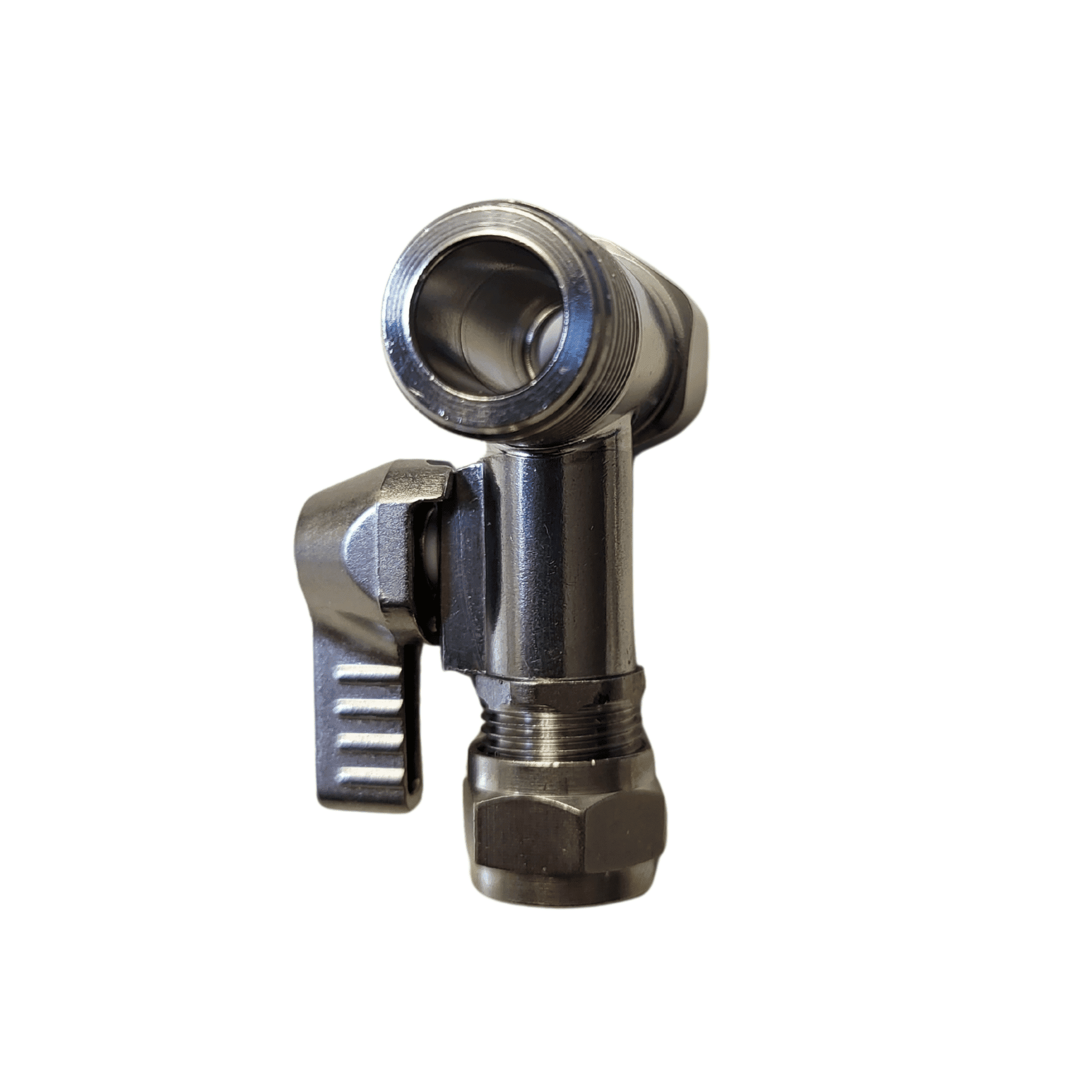 Ein metallener Edelstahl Absperrhahn mit T-Stück und Schraubverschluss, drei 3/8" Anschlüsse, seitlicher Hebelgriff.